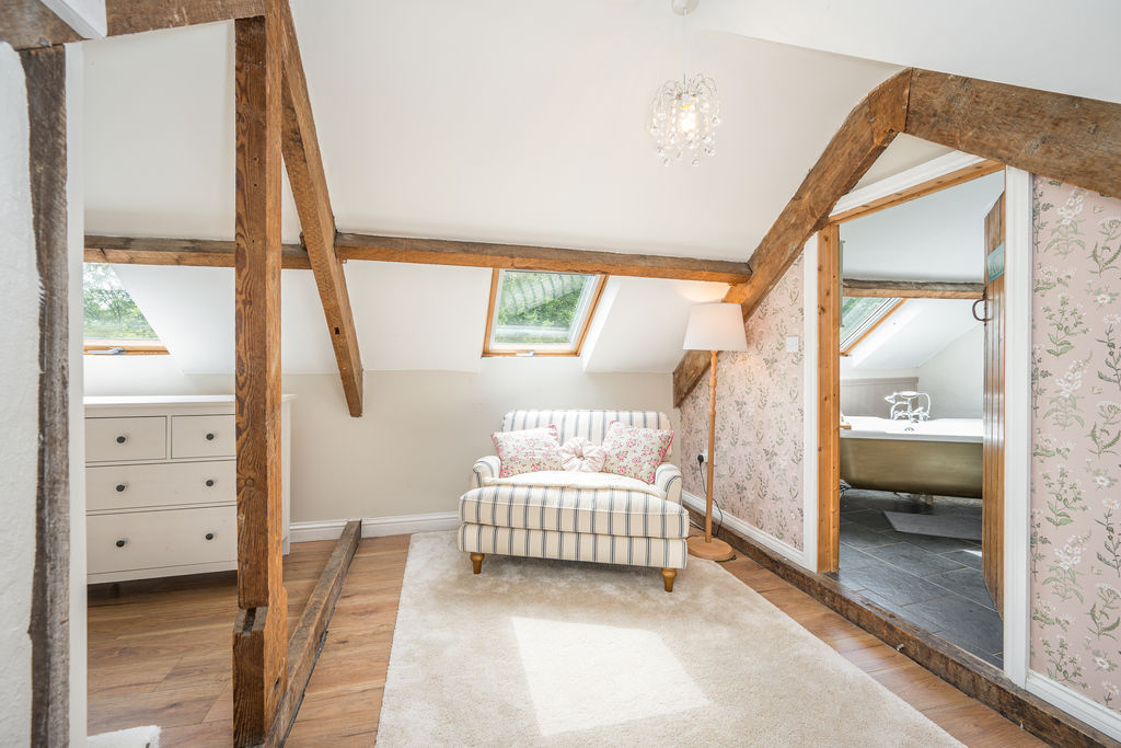 Principal Bedroom Suite- click for photo gallery